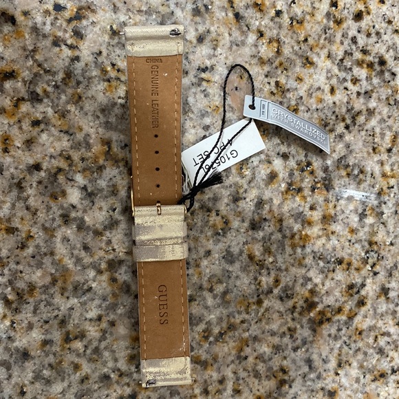 3 NWT Guess interchangeable watch wristbands - Picture 3 of 6